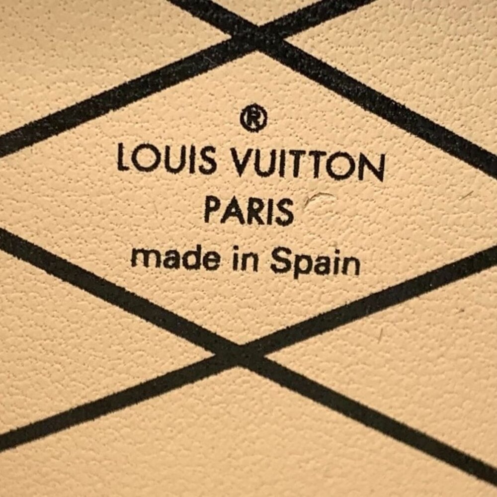 Louis Vuitton Black Starry Sky Logo Graffiti Print Key Chain Coin Purse 11*2*10c - Picture 8 of 9